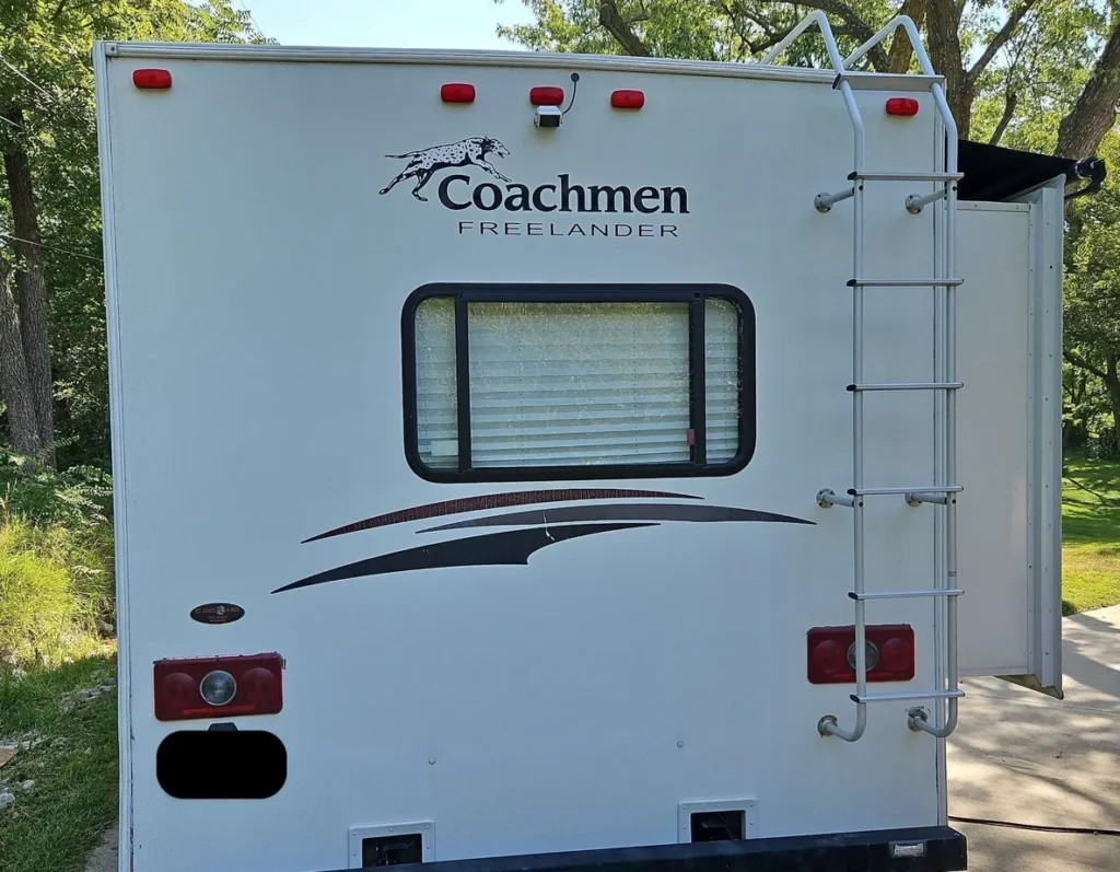 2012 Coachman Freelander 32BH RV