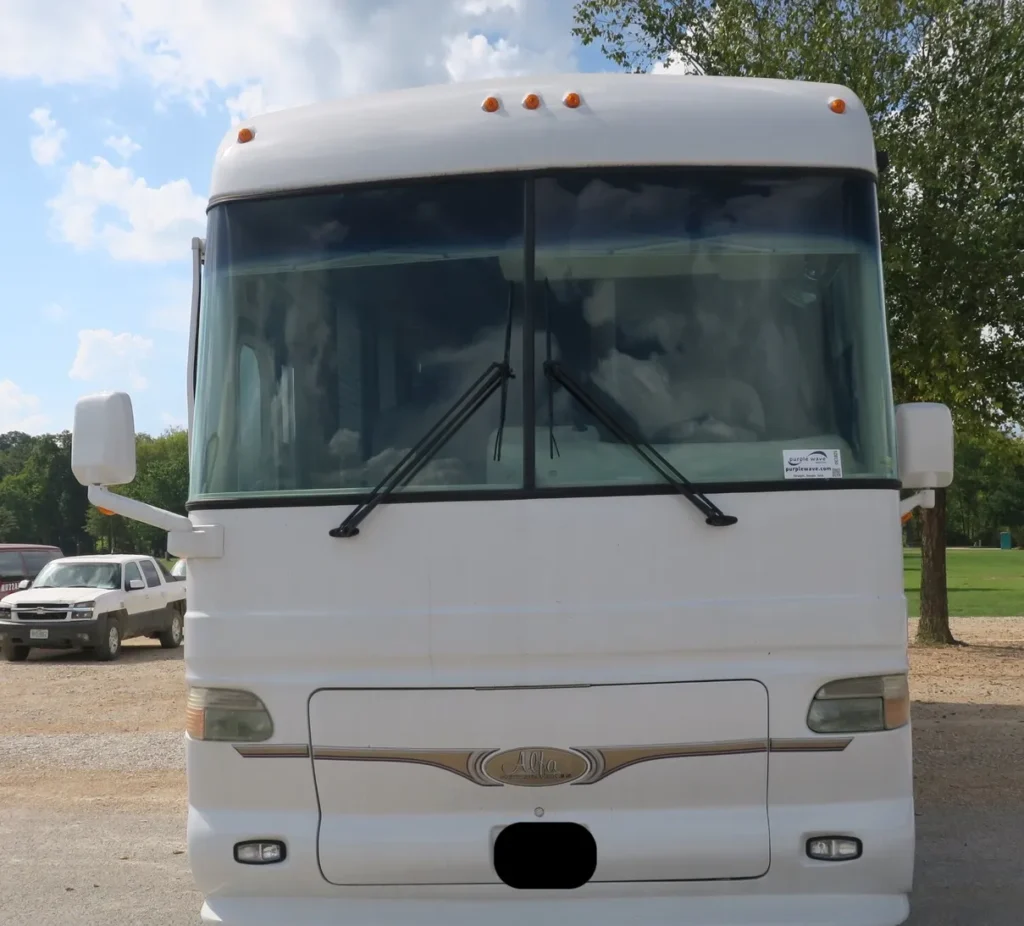 2005 Freightliner Alfa Seeya RV